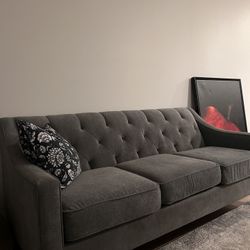 Couch , Great Condition 