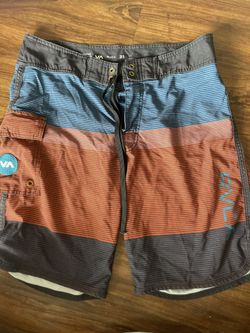 Men's size 31 used no hole No stains RVCA. 15$