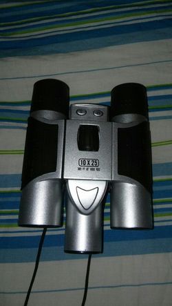 Vivitar 10x25 binoculars with cam