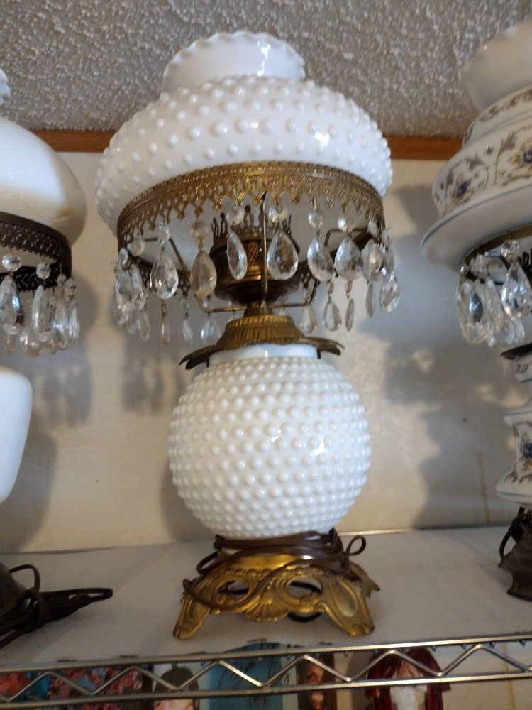 Vintage Hobnail Crystal Prisms Lamp