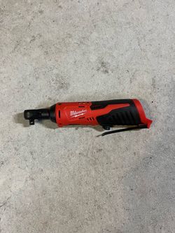 Milwaukee M12 12V Lithium-lon Cordless 3/8 in. Ratchet (Battery Not Included)