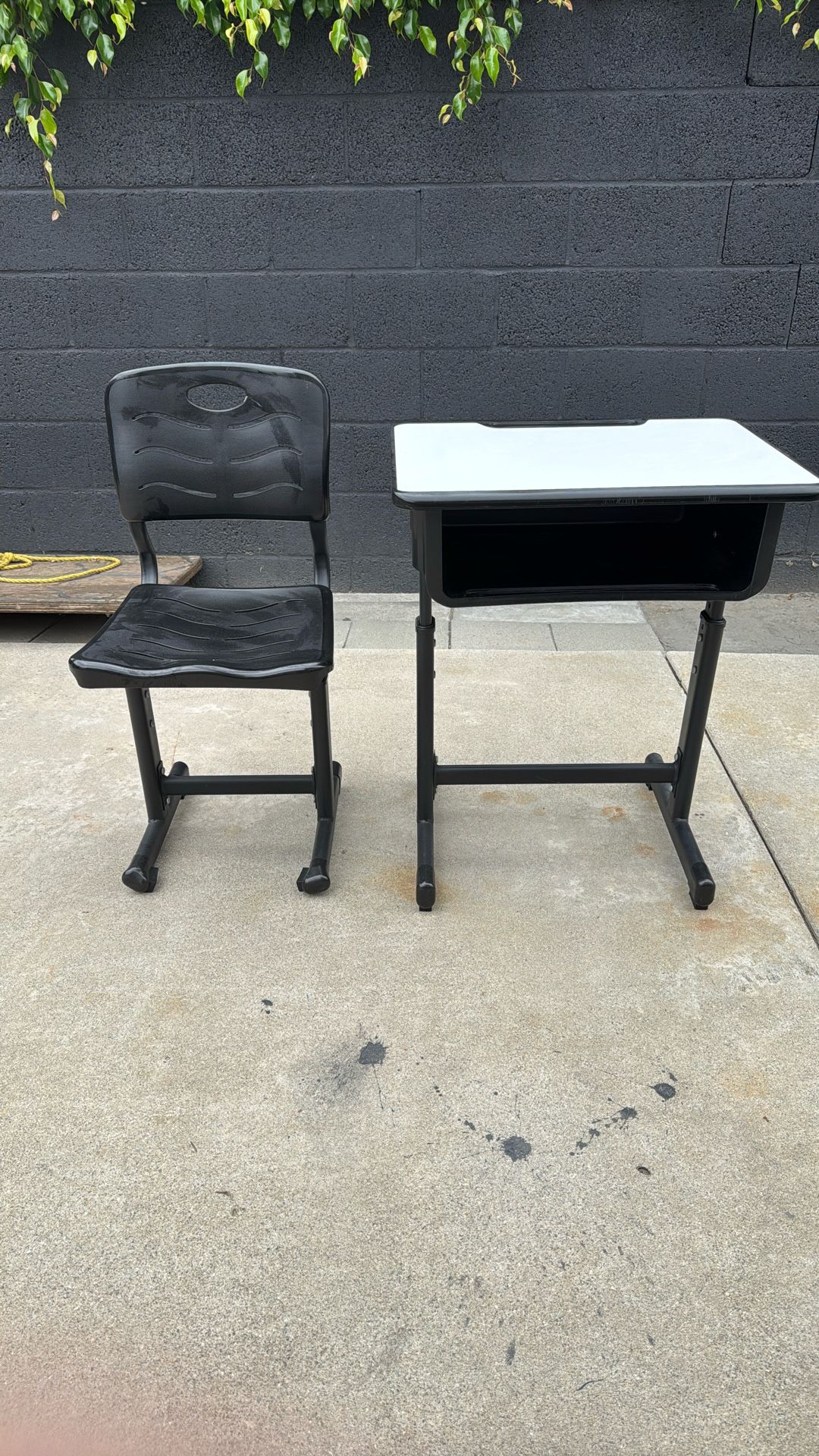 Kids Desk And Chair W/Storage