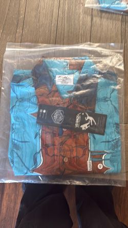 VB Rags Graphic Button-Up Shirt Size S