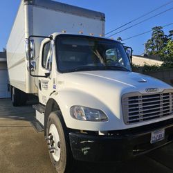 2015 Frightliner Box truck