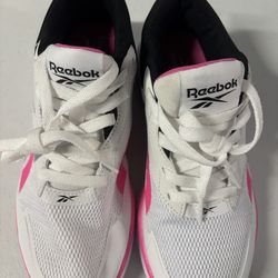Reebok Athletic Running Shoes – Women’s Size 6 – Brand New