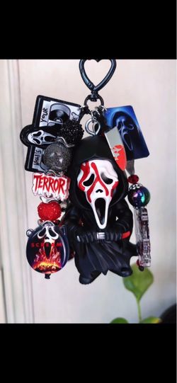 SAMPLE: Ghost Face bag charm