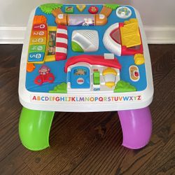 Fisher-Price Laugh & Learn Around The Town Learning Table