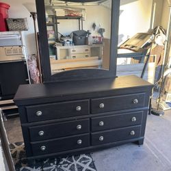 Dresser With Mirror And Nightstand
