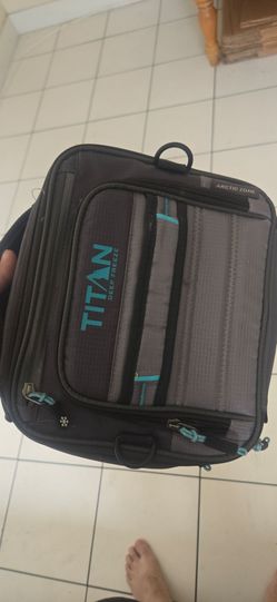 Titan Deep Freeze Expandable Lunch Box
