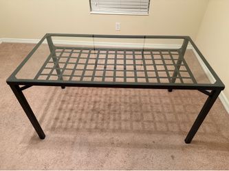 Metal Table with 4 chairs