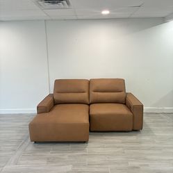 Brand NEW Real Leather Power Chaise Sectional Couch / Sofa [FREE Delivery🚚]
