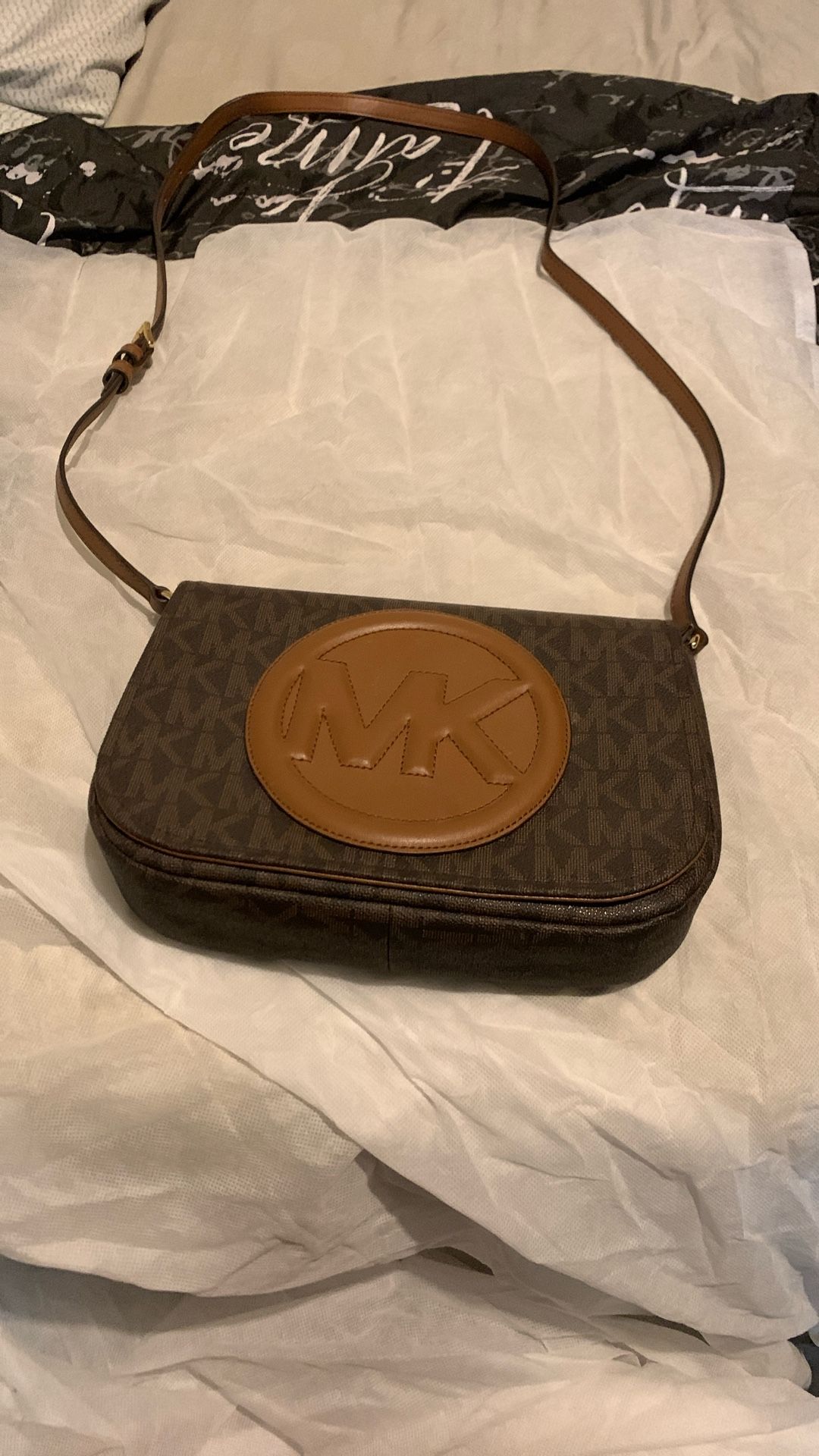 Michael Kors crossbody 