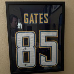 Antonio Gates #85 San Diego / Los Angeles Chargers Signed Custom Framed Jersey