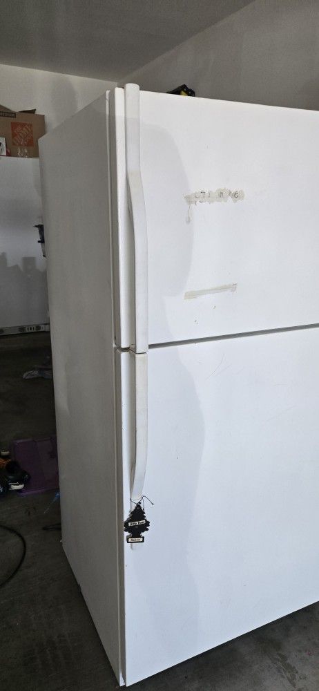 Fridge-working Minimally