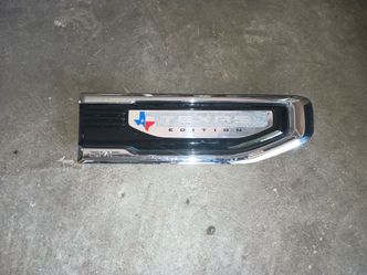 Emblem RH Passenger Side Fender  GMC Sierra 2019-2025