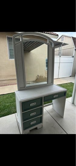 Lexington vanity desk, vintage