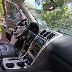 2011 GMC Acadia