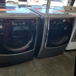 LG Signature Mega Capacity Front Load Washer 5.8 Cubic Feet Dryer 9.0 Cubic Feet