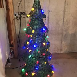 Outdoor Xmas Decor - 5ft Tree With Lights