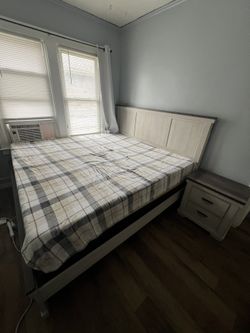 Completely Bedroom Set “king Size “