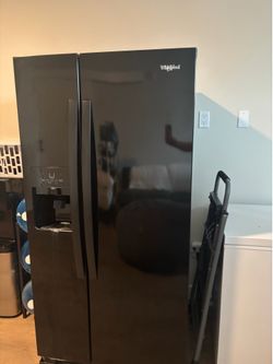 Refrigerator (Black)
