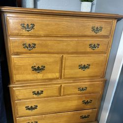 (55Hx35Wx10D) big strong wooden 8 drawer dresser w/deep drawers. Located in Yucaipa.