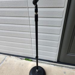 Proline Round Base Mic Stand With Clip