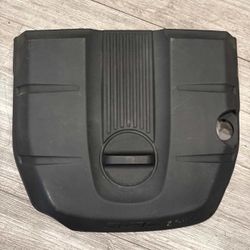 2011-2015 JEEP GRAND CHEROKEE ENGINE COVER OEM (contact info removed)3AE