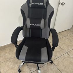 GTPLAYER Gaming Chair w/ Footrest – Excellent Condition