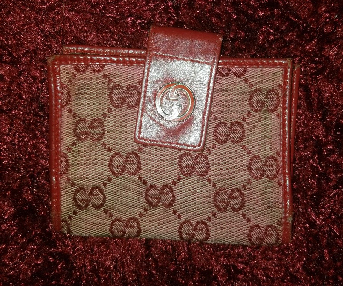 Vintage gucci wallet