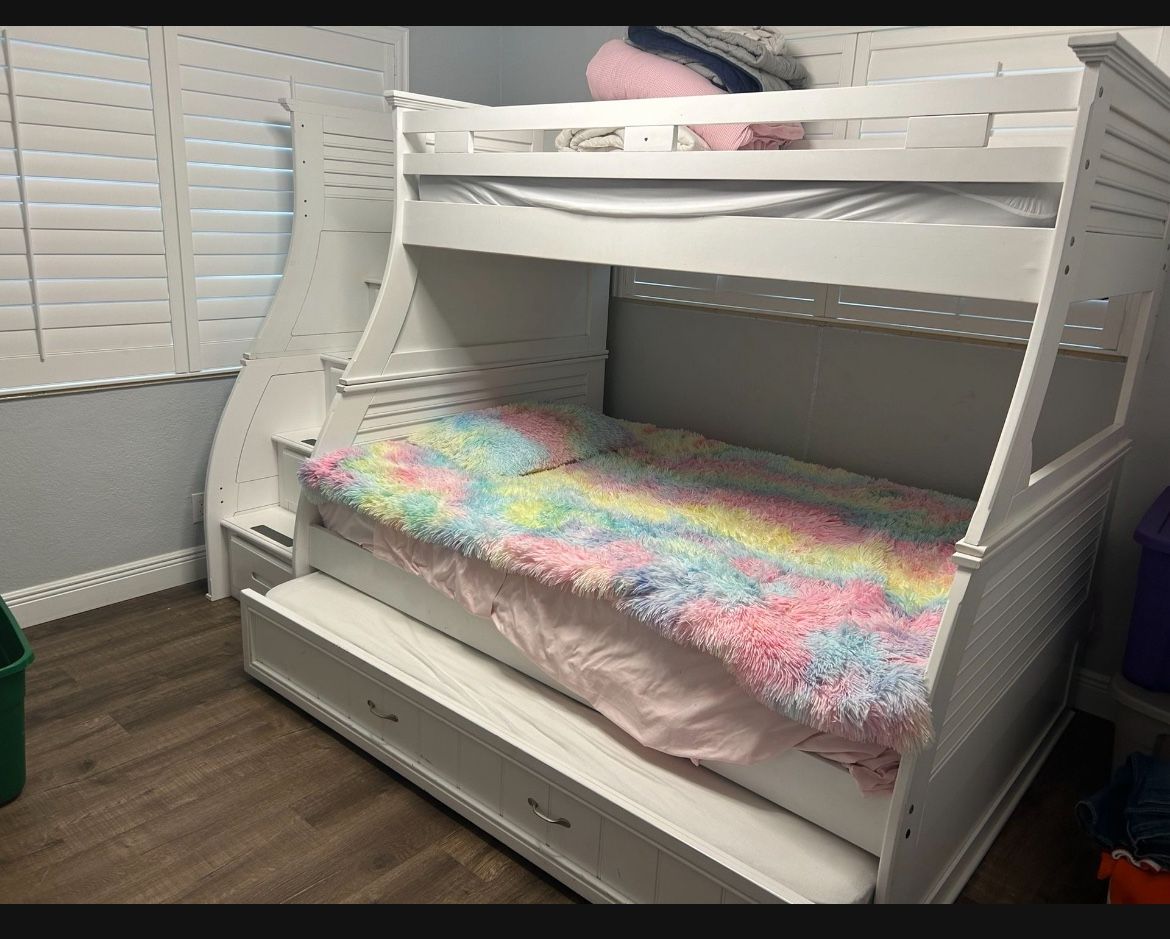 Pottery Barn Bunkbed