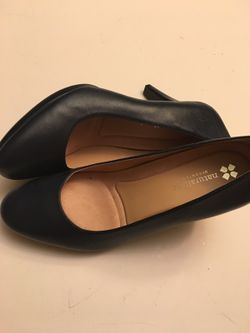 NATURALIZE SHOES ..size 10.5