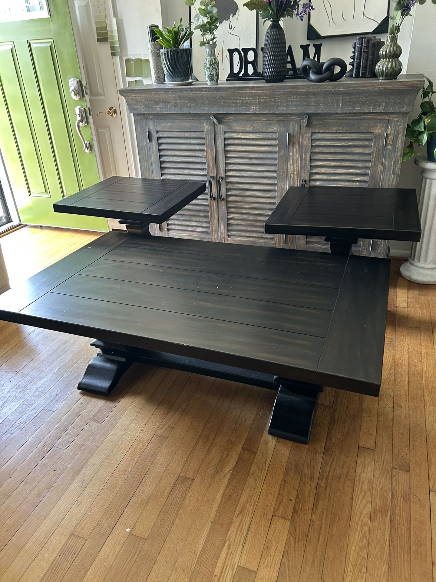 Gorgeous Dark Chocolate Brown  Coffee And End Tables