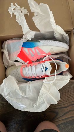 Men’s Adizero Ubersonic 4 M Heat shoes sz 10.5