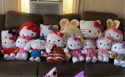 hello kitty steppers/greeters/throws