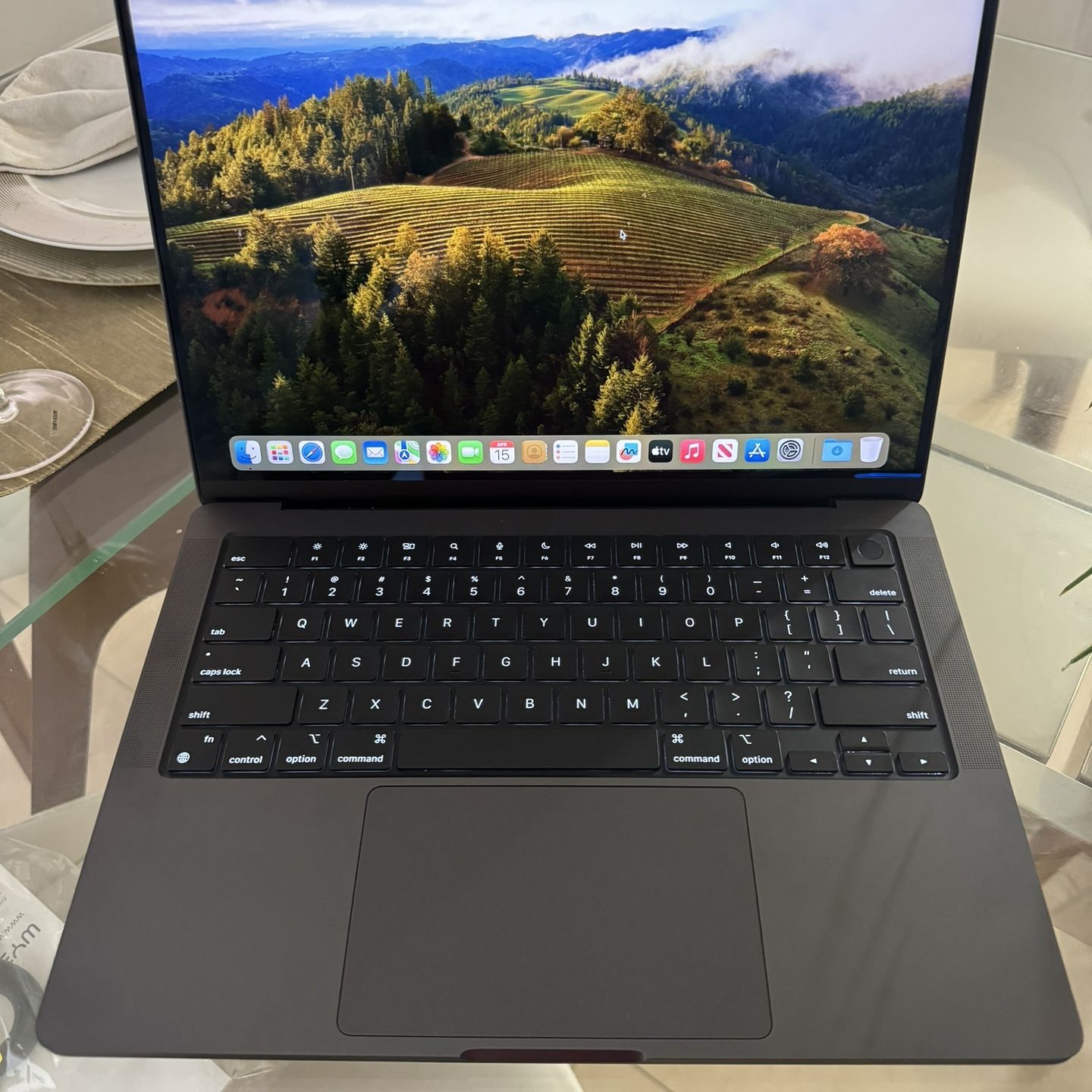 MacBook Pro 14" M3 Pro Chip 18GB RAM 512GB SSD Space Black