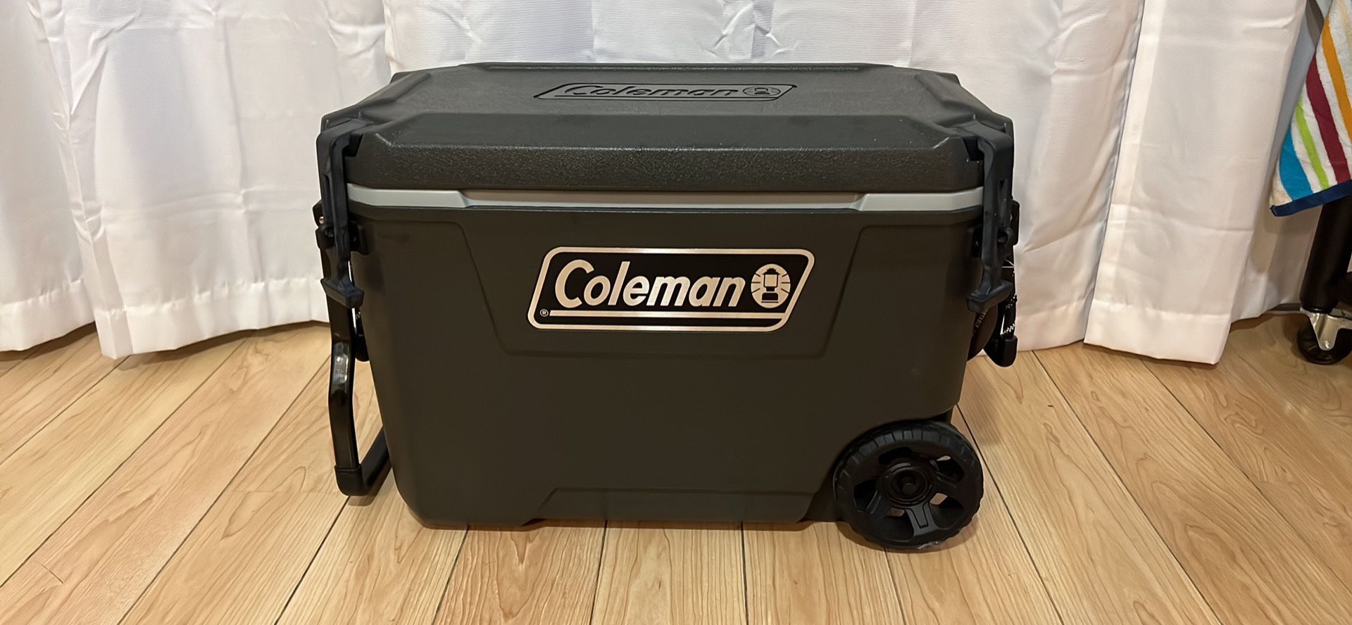 Coleman Convoy Series 65-Quart Hard Cooler with Wheels, up to 48 Cans, Brown Walnut Color