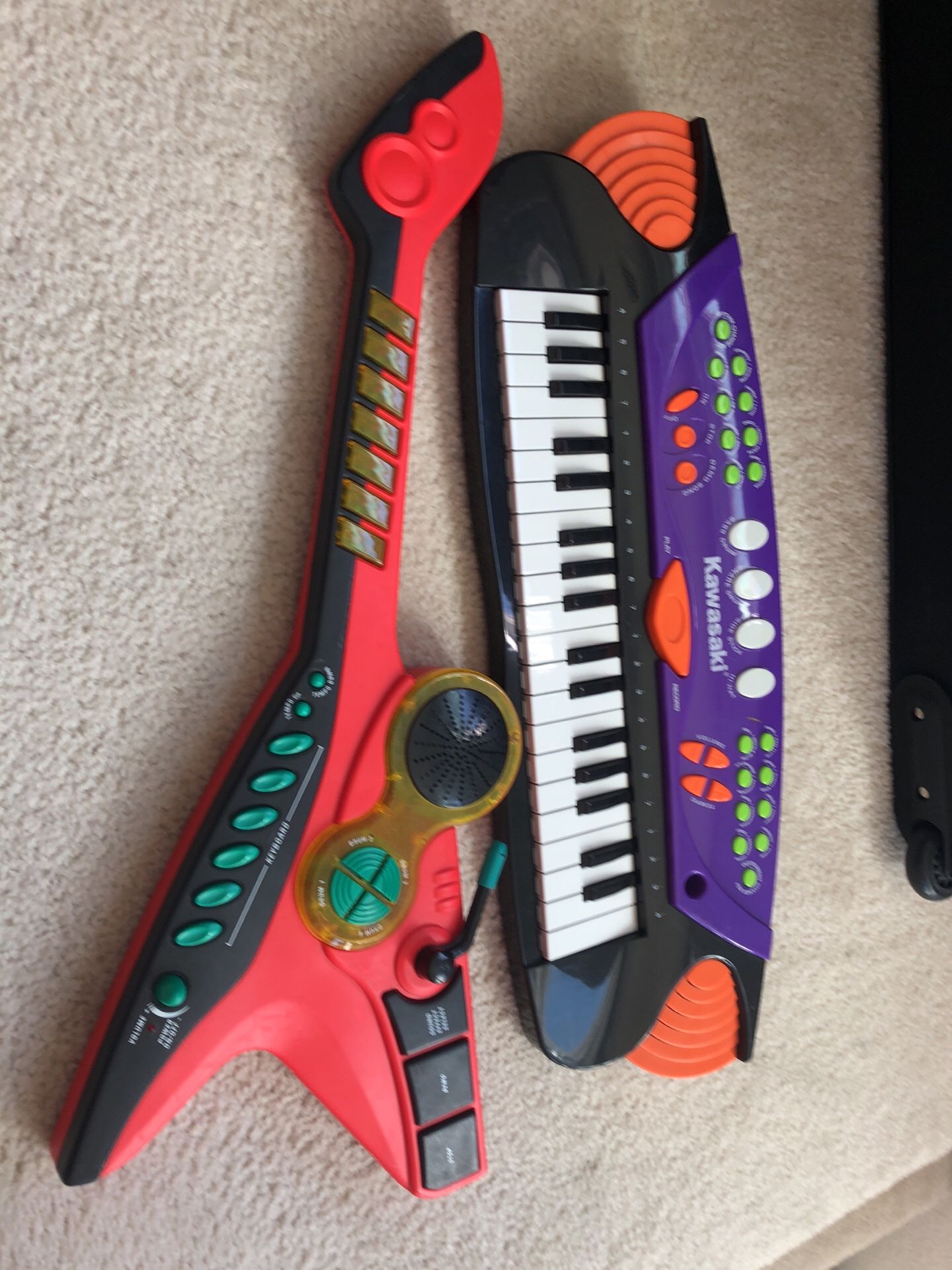 Kawasaki piano and toy quest guitar for Sale in Sacramento CA OfferUp
