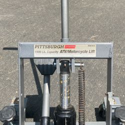 HF Motorcycle/ATV Lift 1500lb Capacity  