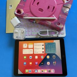 Apple IPad 7th Generation (10.2” Retina /Latest IOS 18/ 2019 model) 32GB with stylus pen, keyboard, case  & Accessories (128GB $259) 