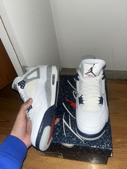 Jordan 4 midnight navy sizs 9 