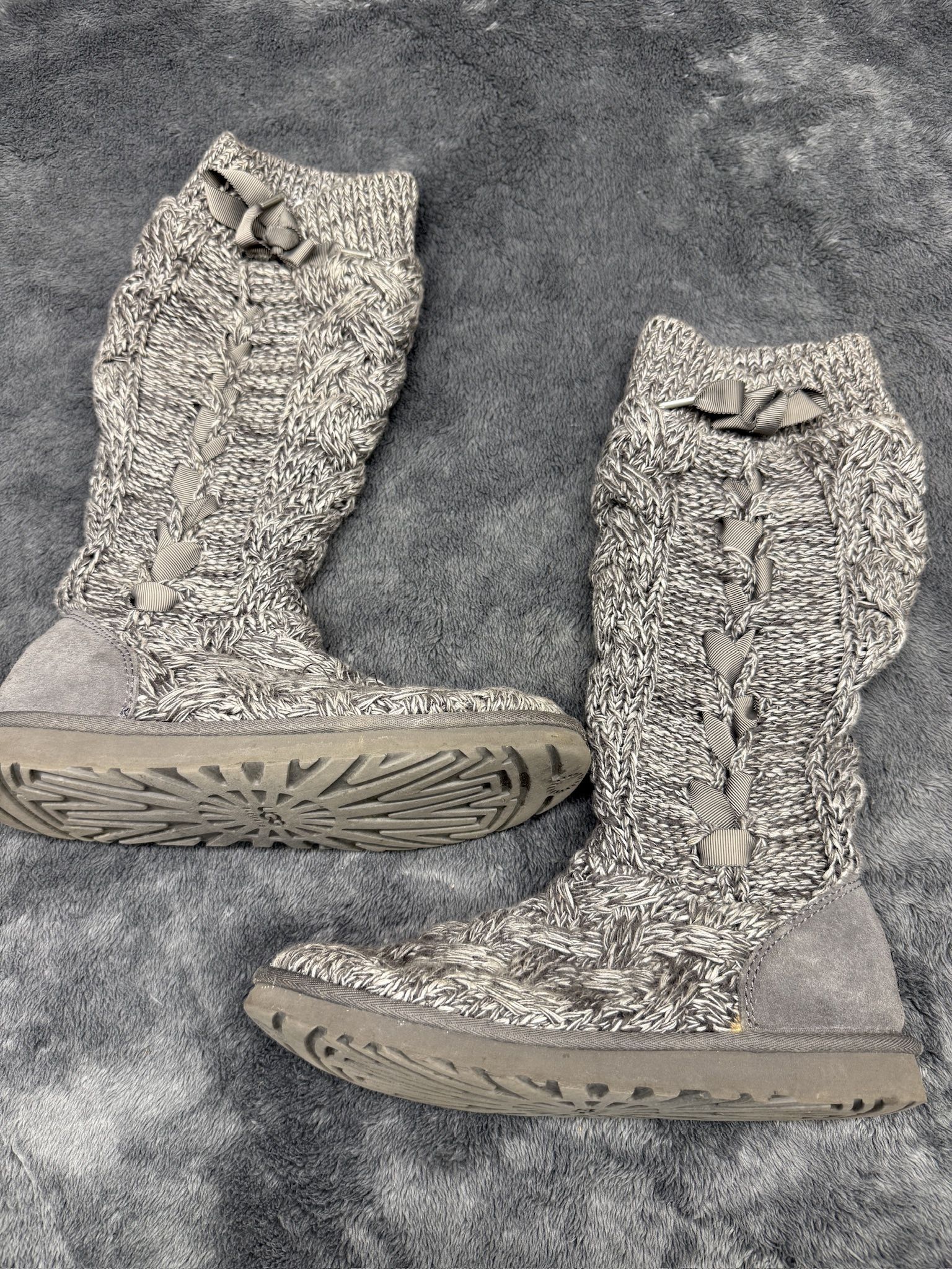 UGG Womens Gray Cable Knit Mahalya Boots! Size 8 Tall Cozy Winter
