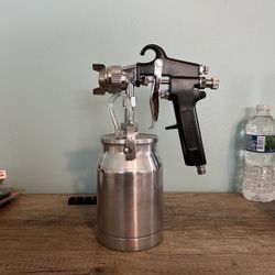 Siphon-Feed Spray Gun