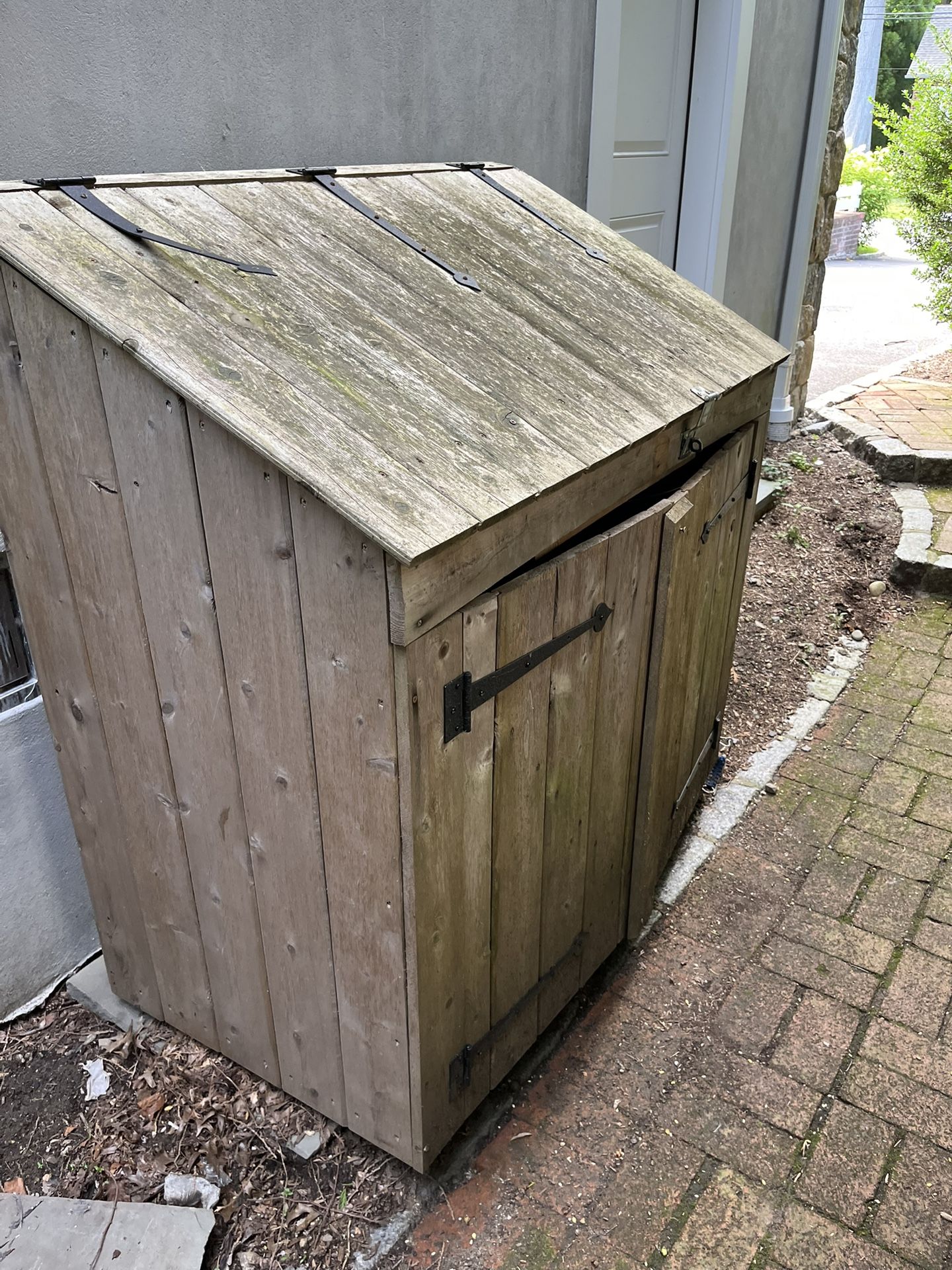 Free Trash Bin Enclosure
