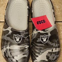 RAIDERS FOCO CLOGS Size M