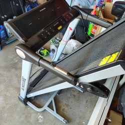 Maxkare Treadmill