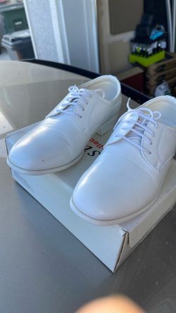 Boys dress white shoes