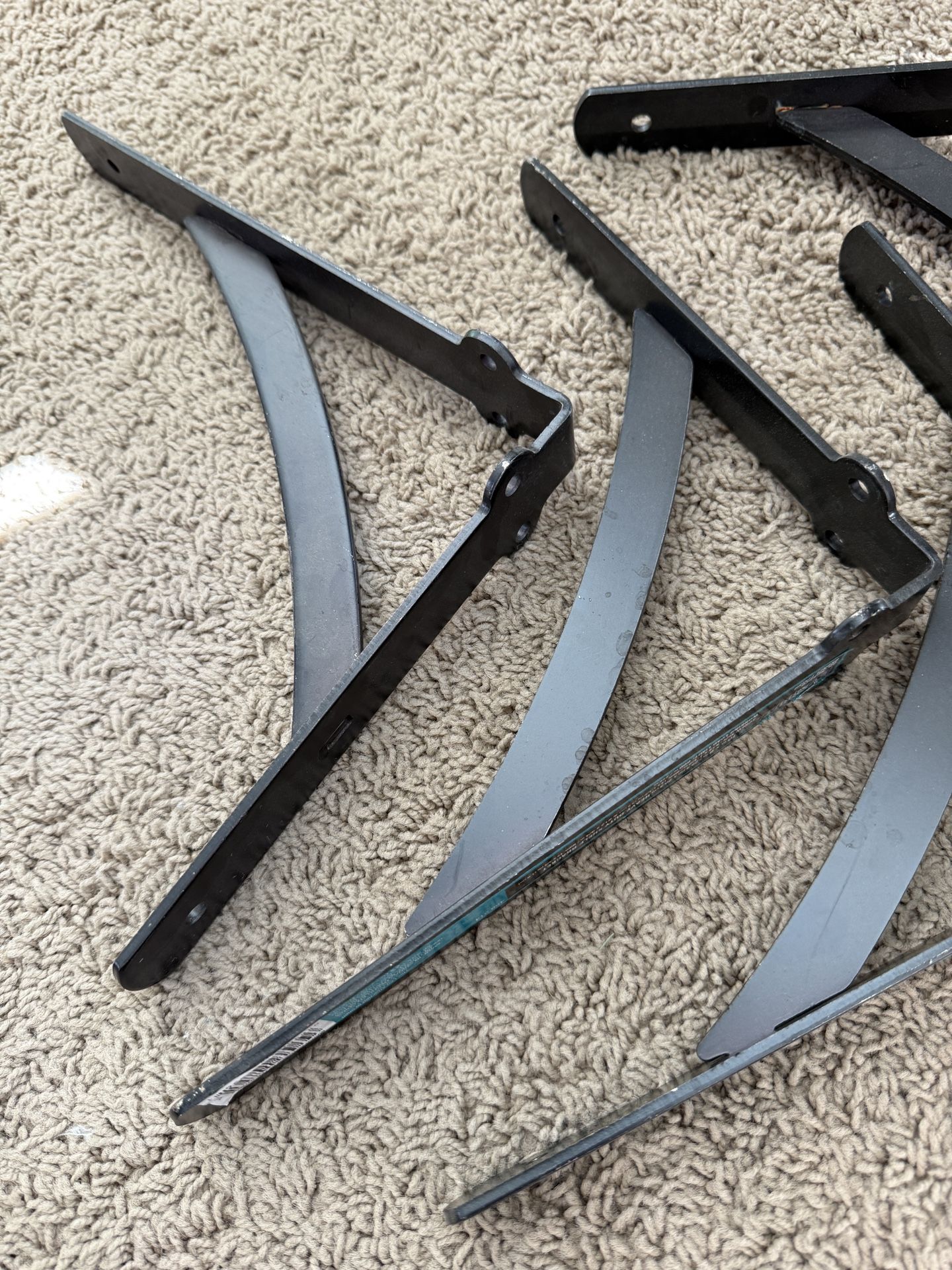 Shelf brackets