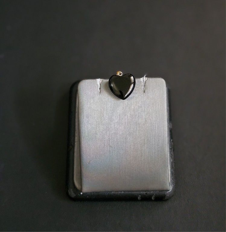 14k Gold Black Onxy Pendant