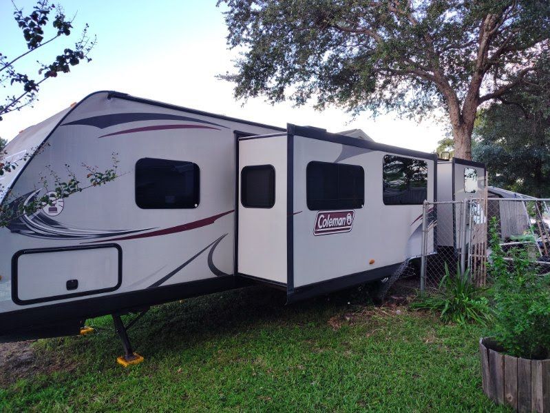 40 Foot - 2013 - Coleman RV - 313BM 